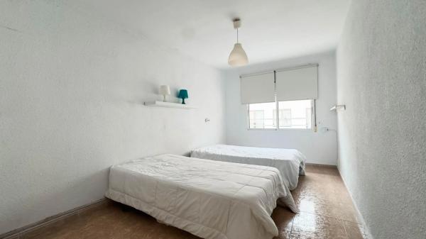 Piso en venta en Barrio Mercado, Alicante / Alacant
thumbnail 1
