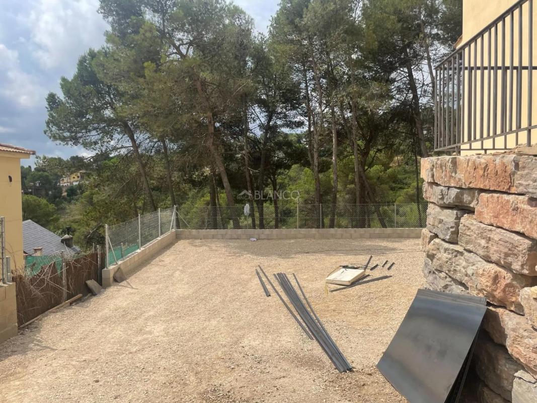 Land for sale in The Tower of Claramunt, Barcelona photo 3