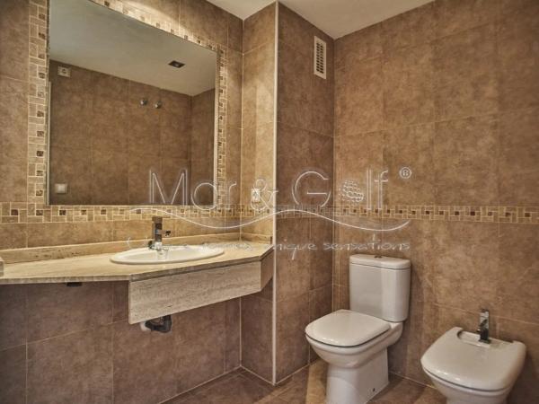 Квартира на продажу на  Calle Escultor José Gutierrez, Аликанте / Алакант photo 3