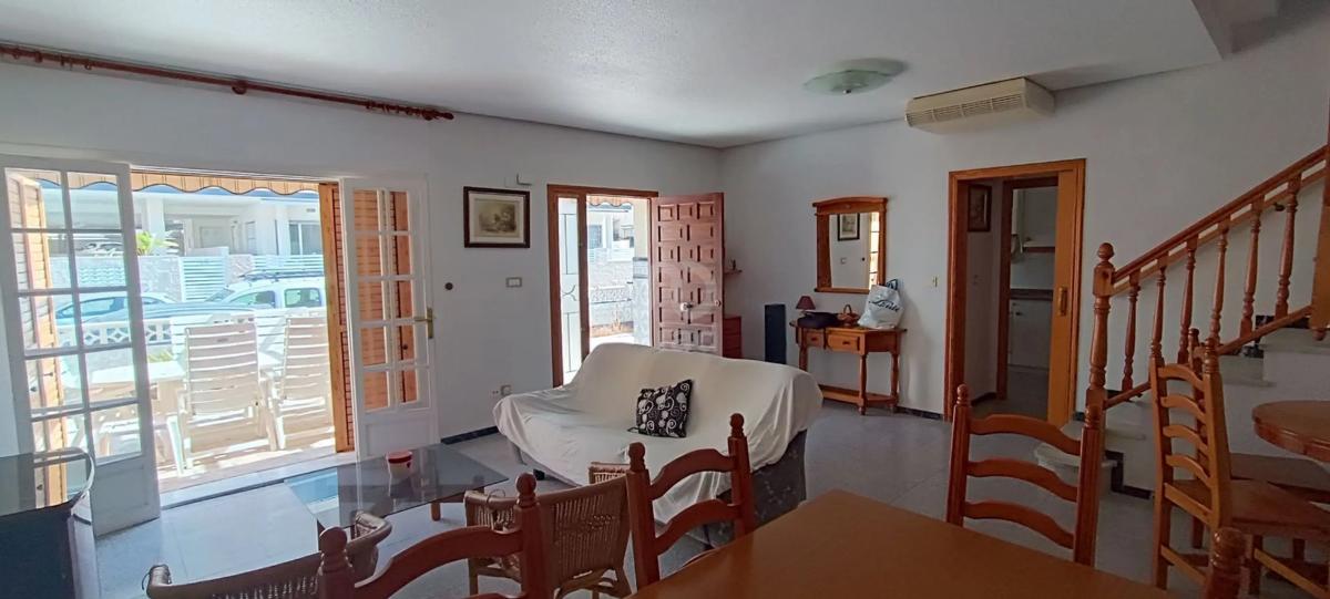 Properties for sale and rent in Spain photo 2