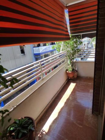 Mieszkanie na sprzedaż w  Calle de Antonio Ramos Carratalá, Benidorm photo 4