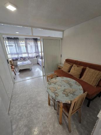 Mieszkanie na sprzedaż w Calle del Marqués de Comillas, Benidorm photo 1