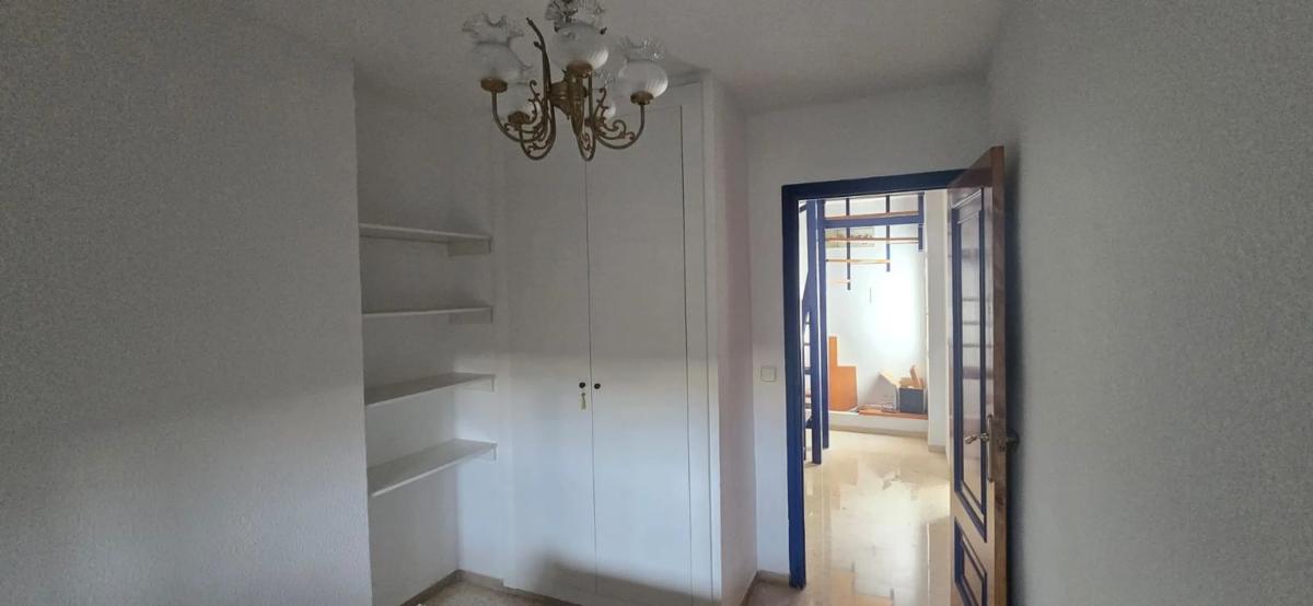 Продажа дуплекса на Avenida de los Almendros s/n, Бенидорм photo 4