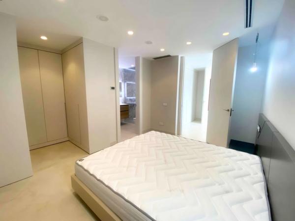 Duplex en venta en Playa de Poniente, Benidorm photo 2