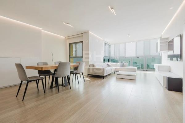 Penthouse for sale at  Avenida del Municipi, Benidorm photo 2