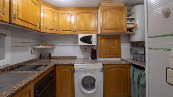 Sale of flat in Calle Ibiza, 16, Benidorm
thumbnail 2