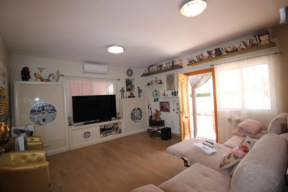Properties for sale and rent in Spain photo 4