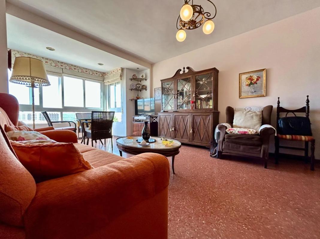 Sale of apartment in Plaza Paseíto Ramiro, Alicante
photo 1