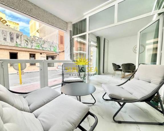 Chalet independiente en venta en Zona Pueblo, Guardamar del Segura
photo 1