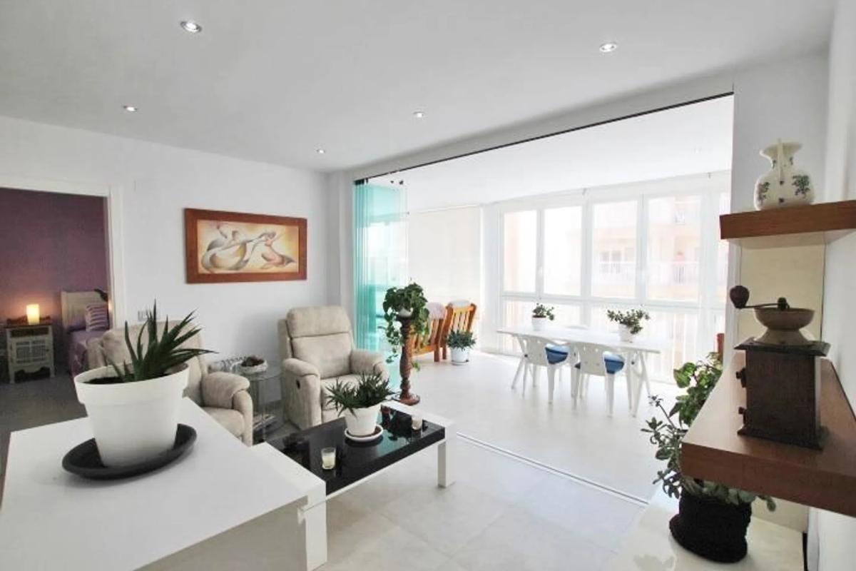 Sale of apartment in Calle Blasco Ibáñez, 69, Guardamar del Segura
 photo 2
