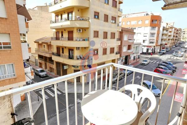 Piso en venta en Calle la Pau, 33 -27, Guardamar del Segura
thumbnail 1