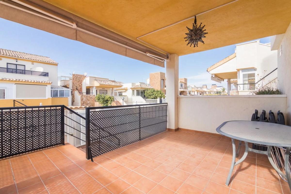 Продажа отдельного шале в  Calle Vicente Aracil s/n, Гуардамар-дель-Сегура photo 2