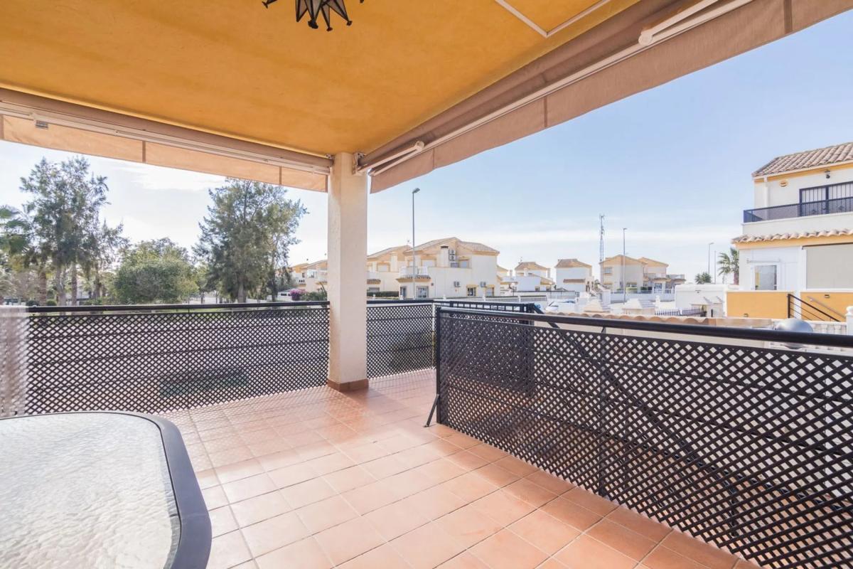 Продажа отдельного шале в  Calle Vicente Aracil s/n, Гуардамар-дель-Сегура photo 3