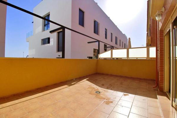 Chalet adosado thumbnail 1