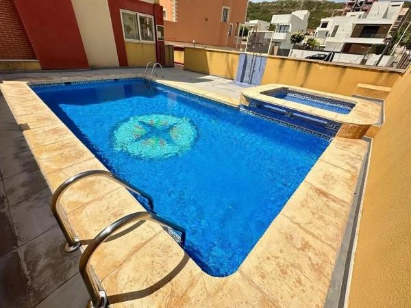 Chalet adosado photo 2