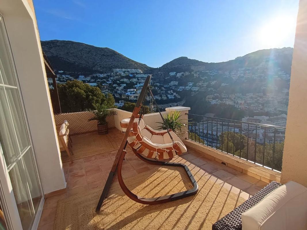Sale of apartment in Zona de Mascarat, Altea
photo 1