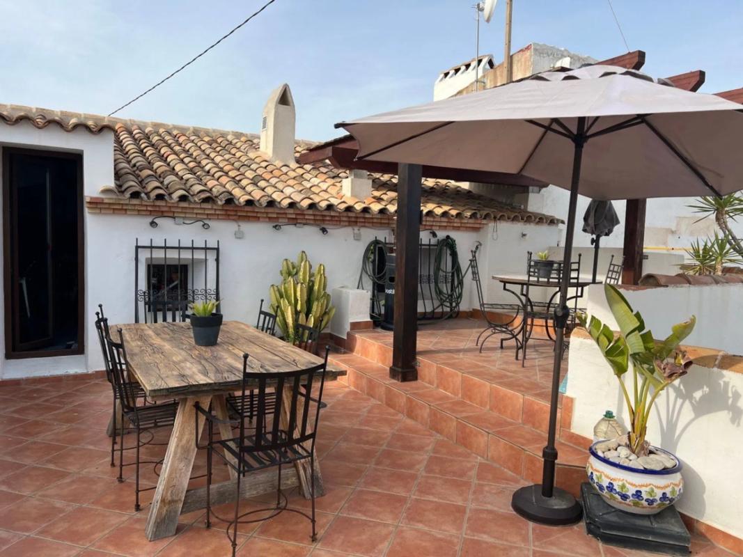 Properties for sale and rent in Spain photo 2