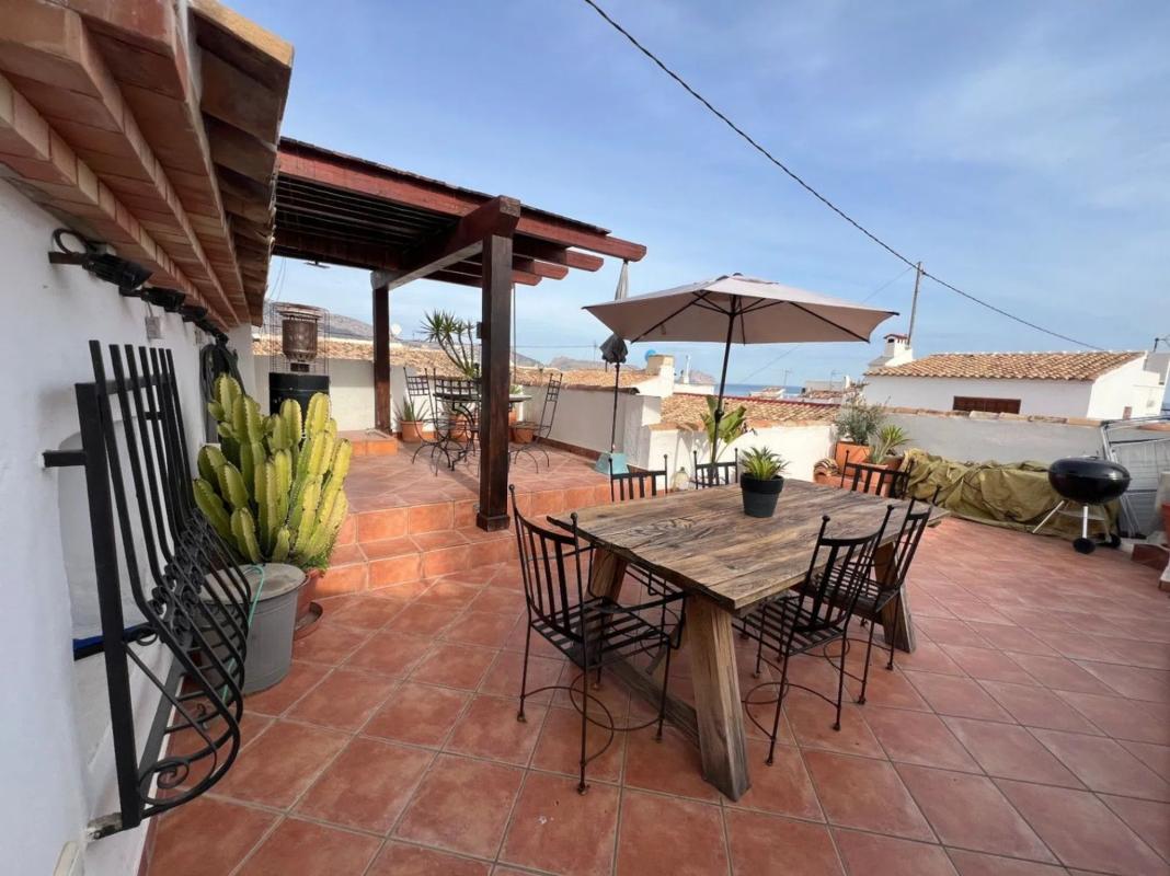 Properties for sale and rent in Spain photo 4