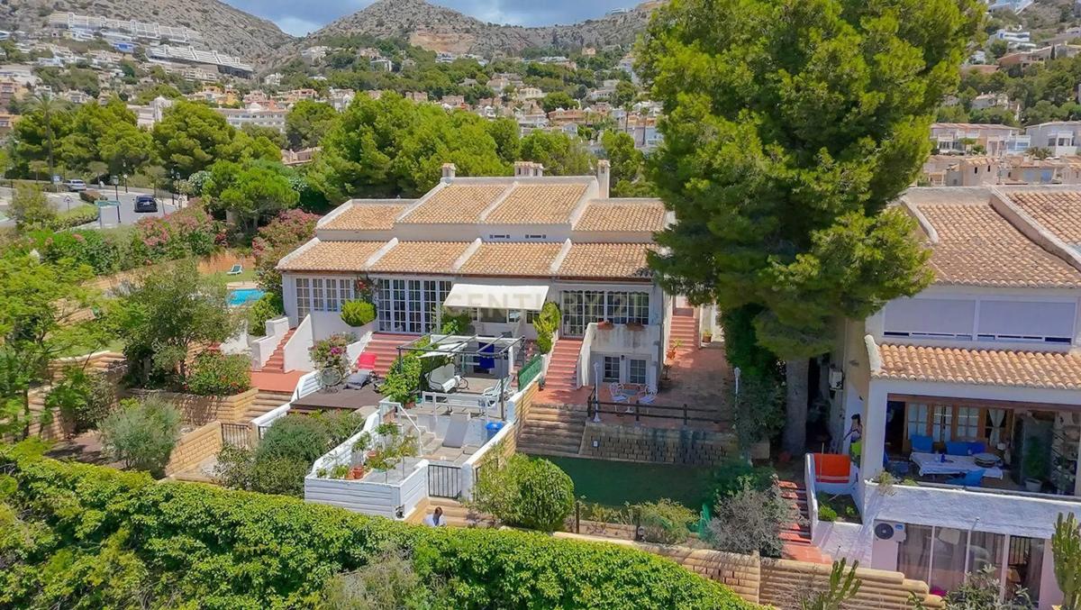 Propiedades en venta y alquiler en España photo 2