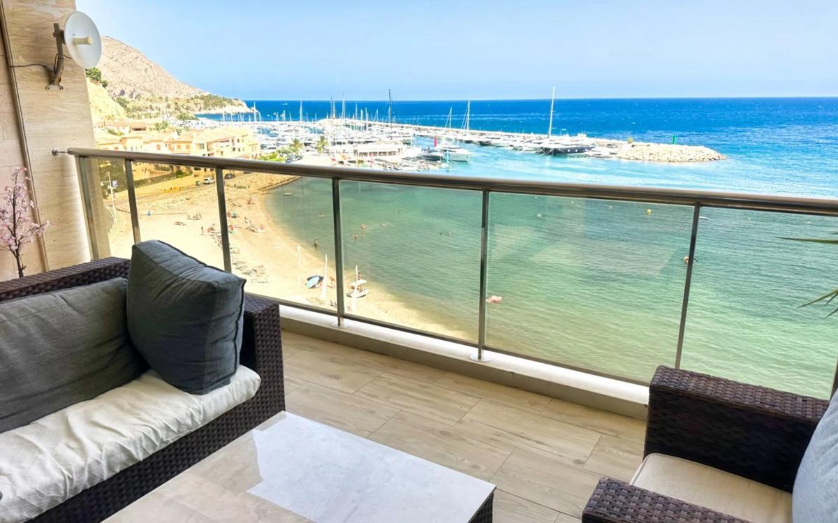 Sale of apartment in Zona de Mascarat, Altea
photo 3