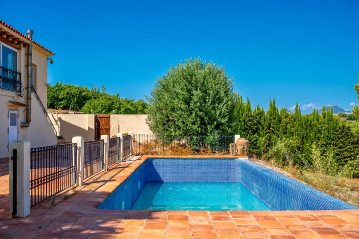 Properties for sale and rent in Spain photo 4