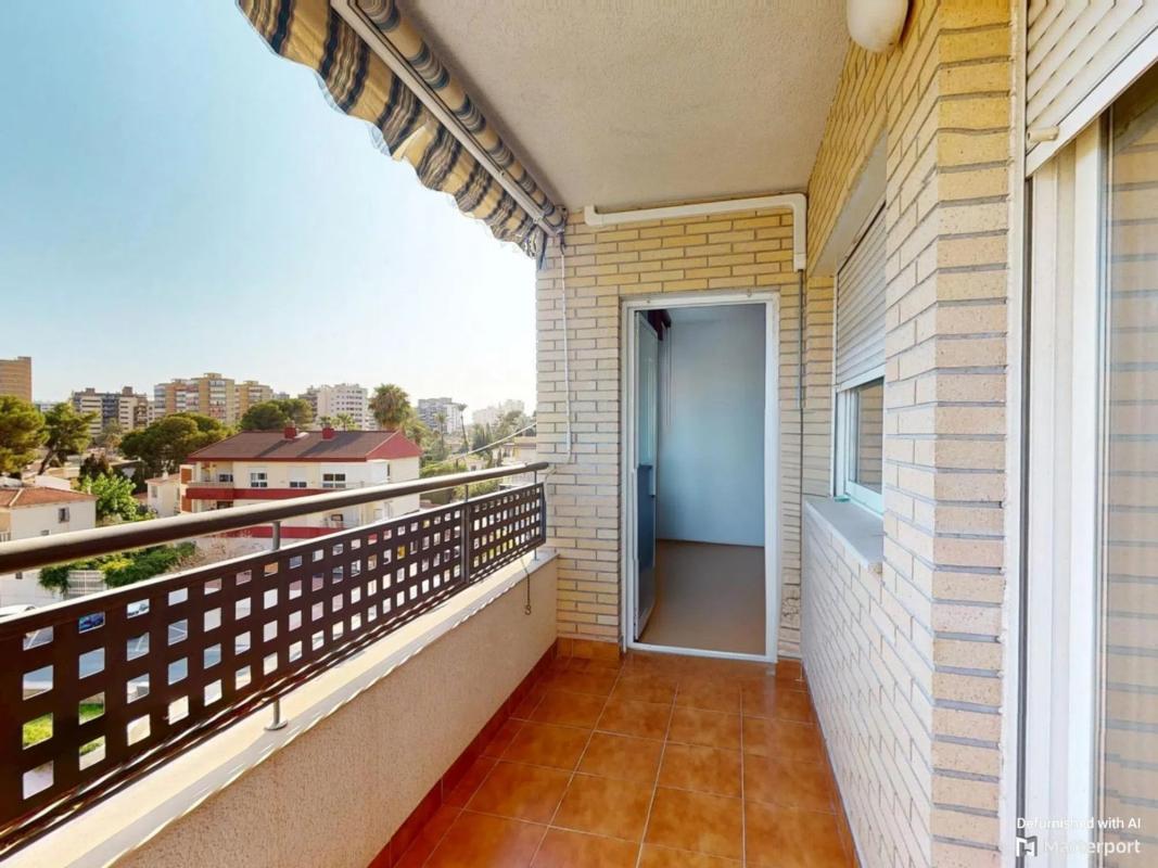 Sale of apartment in Calle de Juan Ramón Jiménez, El Campello
 photo 2