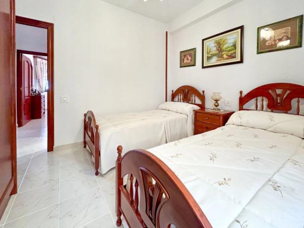 Apartment for sale in  Calle el Pinós, El Campello photo 1
