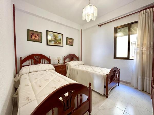 Apartment for sale in  Calle el Pinós, El Campello photo 2