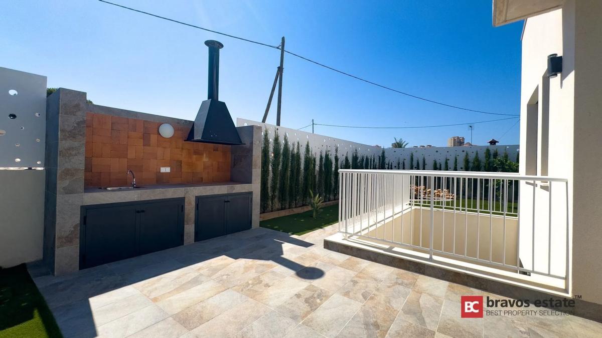 Properties for sale and rent in Spain photo 5