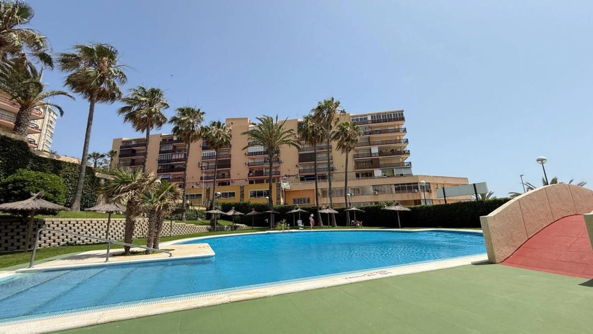 Sale of apartment in Calle de Xinorlet, El Campello
 photo 5