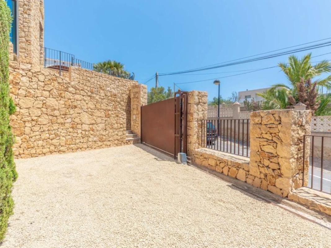 Propiedades en venta y alquiler en España photo 5