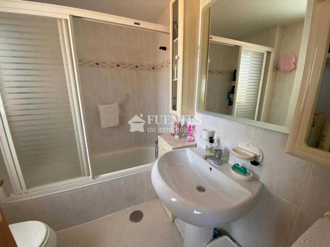 Sale of apartment in Avenida del Fabraquer, El Campello
photo 4