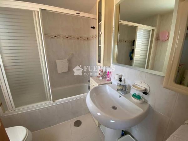 Apartment for sale in  Avenida del Fabraquer, El Campello photo 4