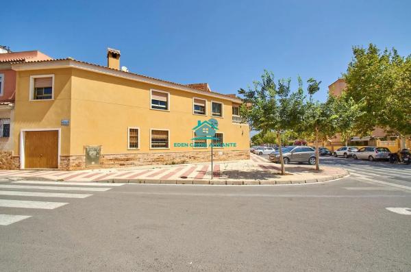 Casa independiente en avenida Xixona thumbnail 1