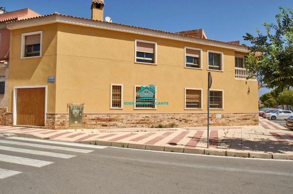 Casa independiente en avenida Xixona thumbnail 2