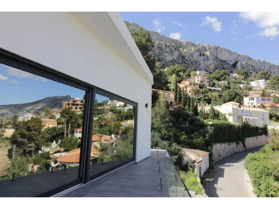 Propiedades en venta y alquiler en España photo 1