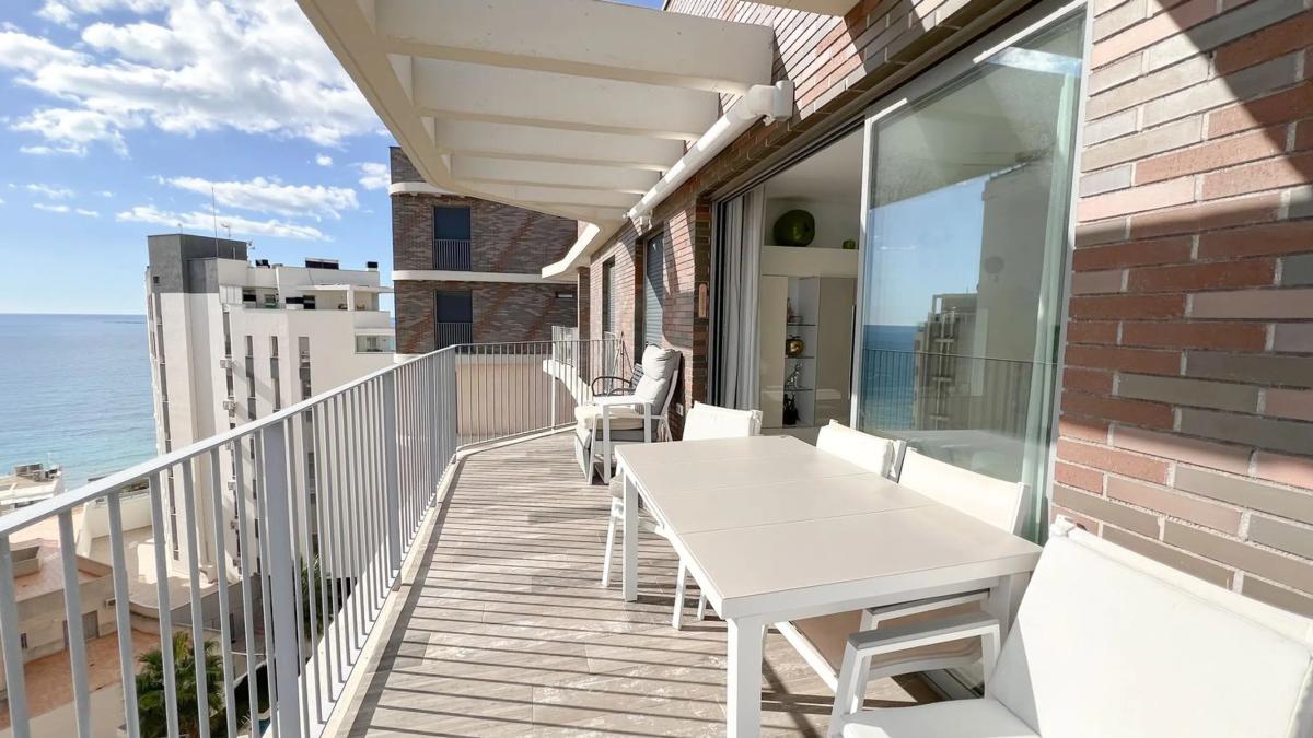 Penthouse sale in Avenida Valencia, 18, Calpe photo 1
