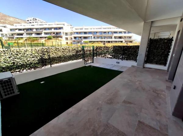 Duplex en venta en Calle de Paraguai, Finestrat photo 1