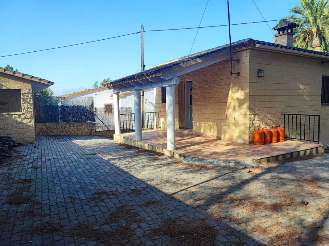 Propiedades en venta y alquiler en España photo 1