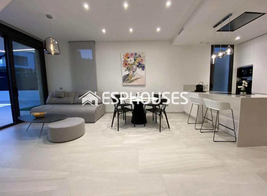 Недвижимость на продажу и в аренду в Испании photo 3
