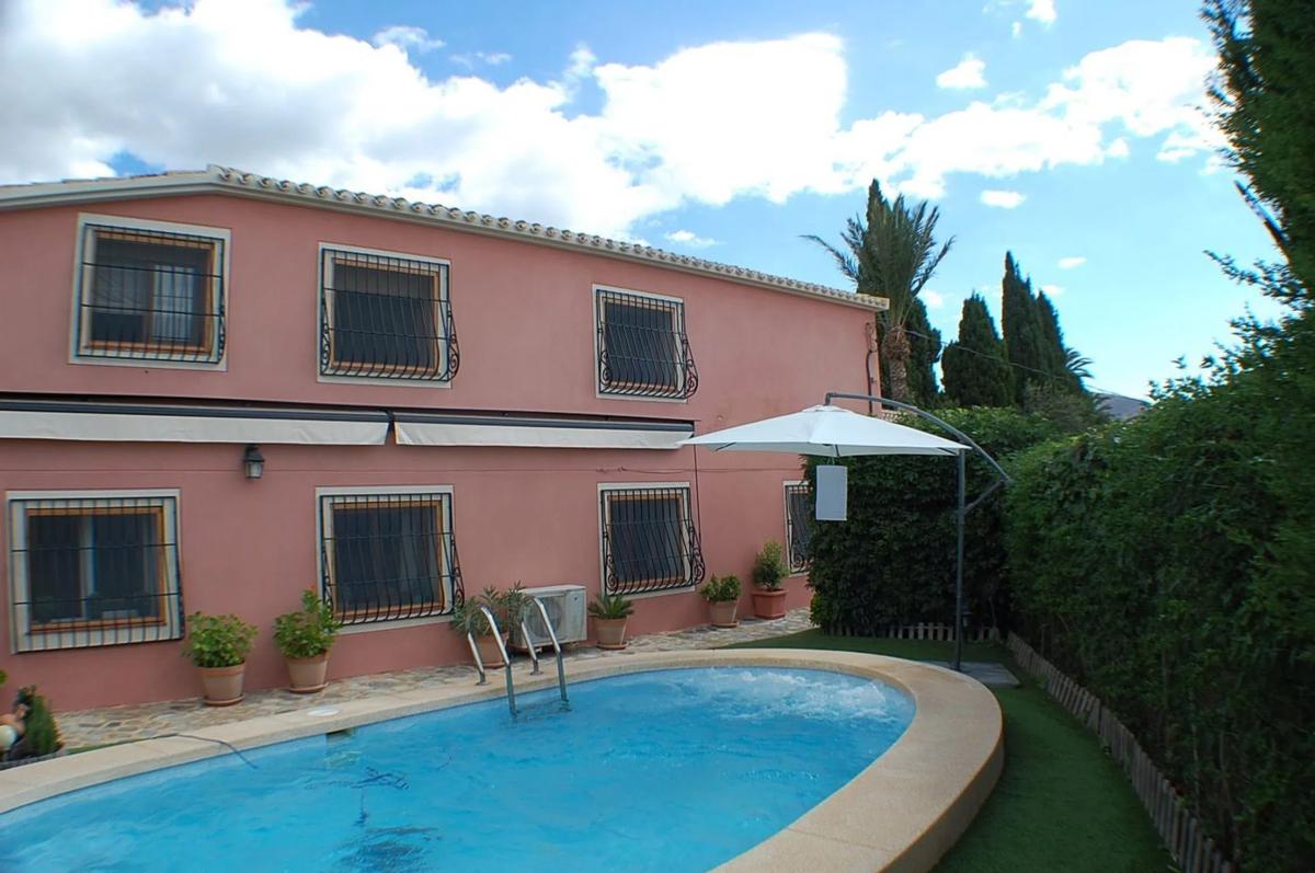 Sale of independent chalet in Plaza Extrarradio, Finestrat
photo 2