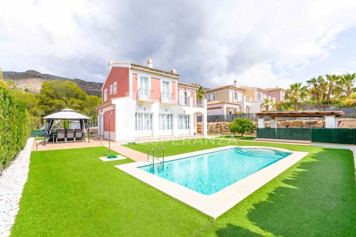 Properties for sale and rent in Spain photo 3