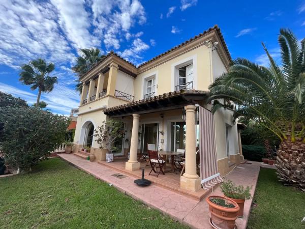 Casa independiente en calle Isla Mallorca, 29 photo 1