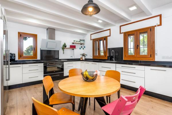 Chalet wolnostojący na sprzedaż w  Calle Donyana, Alfaz del Pi photo 3