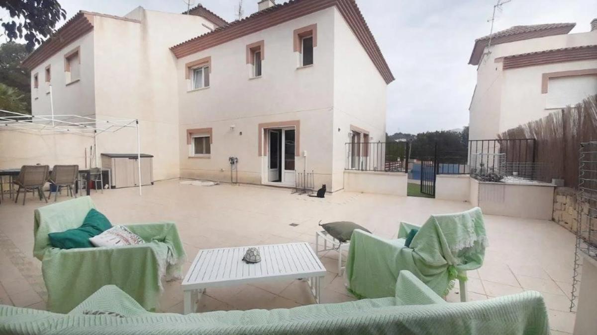 Properties for sale and rent in Spain photo 2