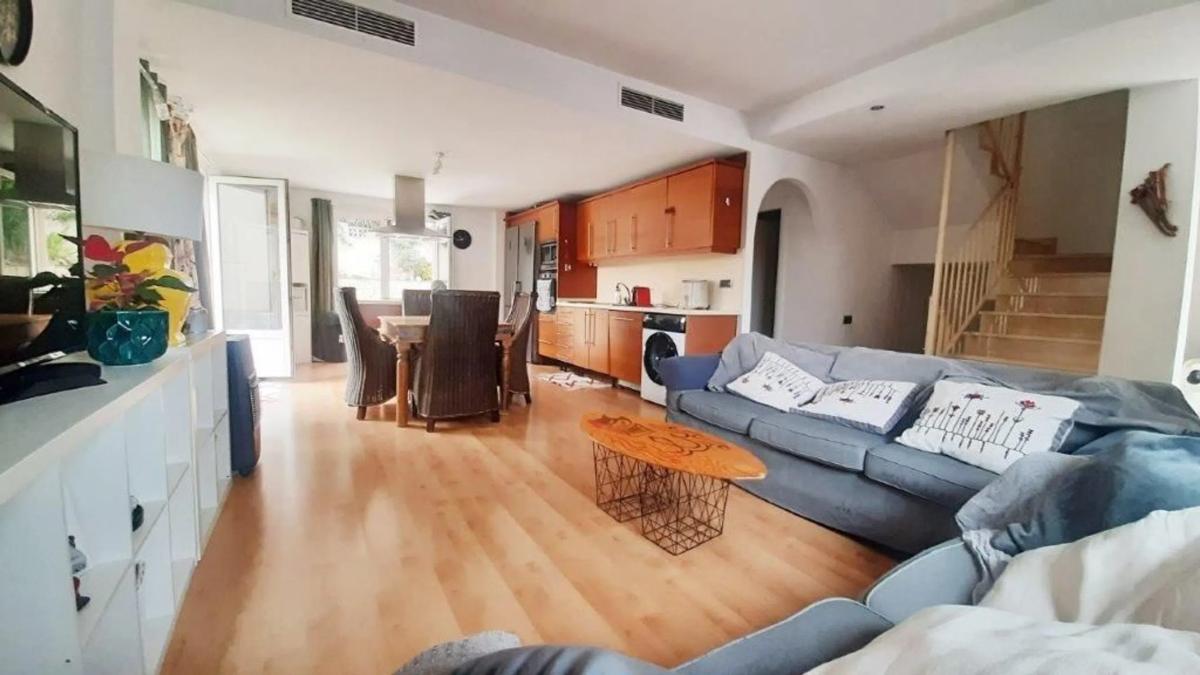 Properties for sale and rent in Spain photo 5