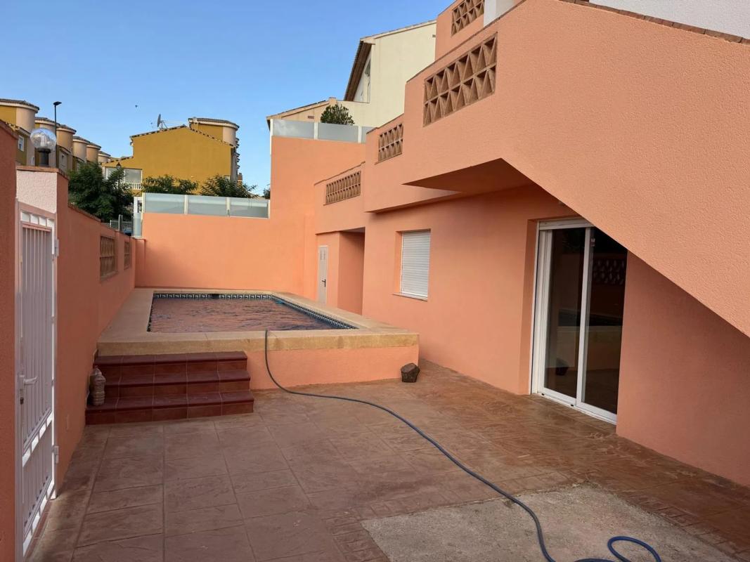 Properties for sale and rent in Spain photo 1