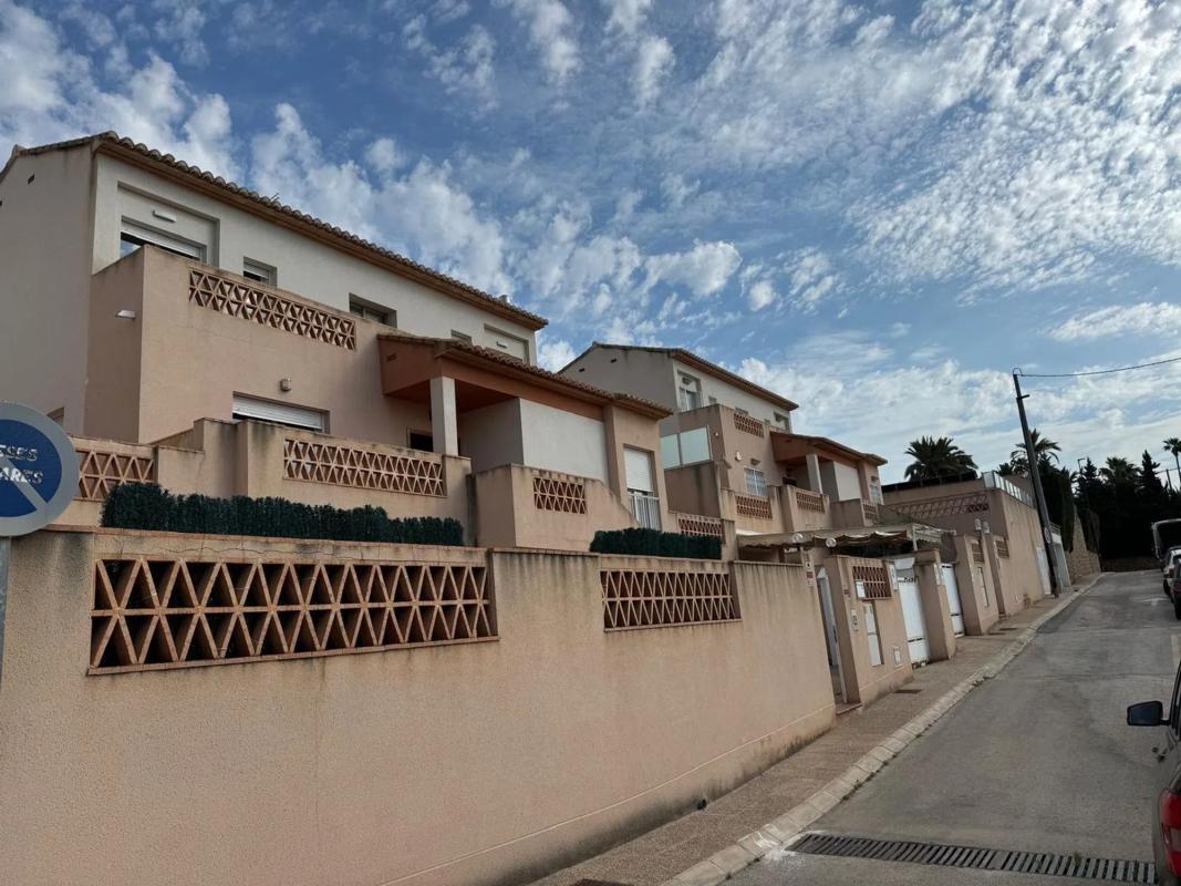 Properties for sale and rent in Spain photo 2