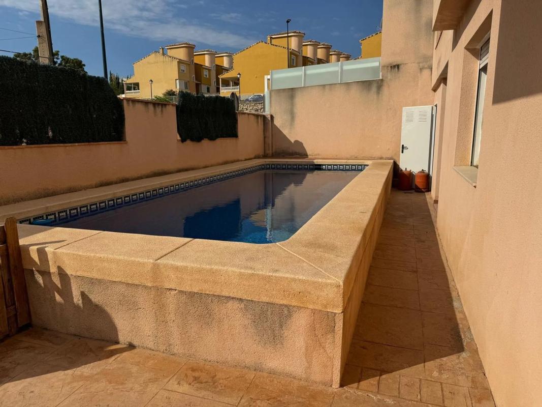 Properties for sale and rent in Spain photo 3