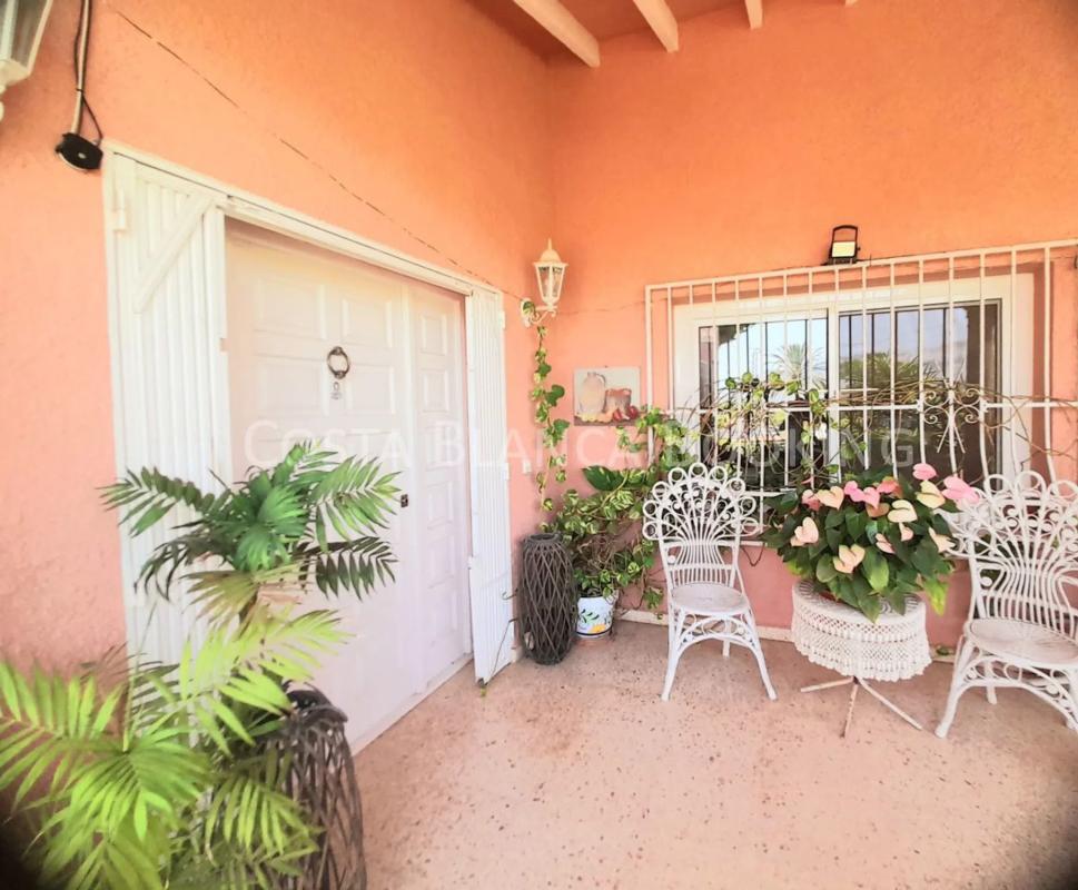 Properties for sale and rent in Spain photo 3